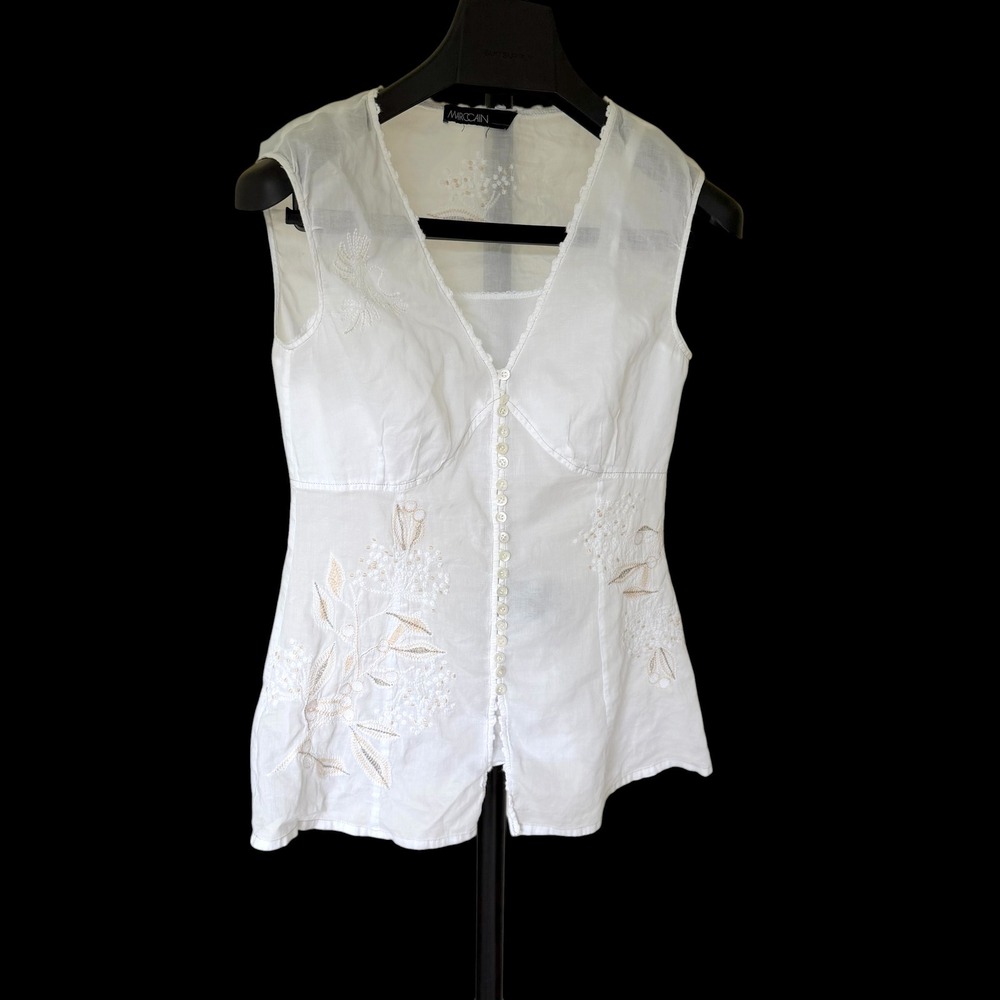 Marc Cain White Embroidered Sleeveless V-Neck Button Front Top Cotton Blend